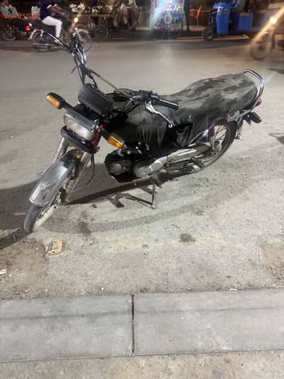 Honda 70 brand new condition urgent sale cash need