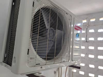 mashallah good condition contact no 03022441666