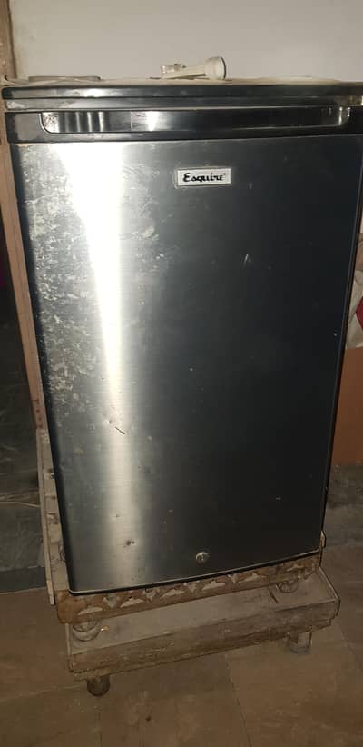 Mini fridge ESQUIRE