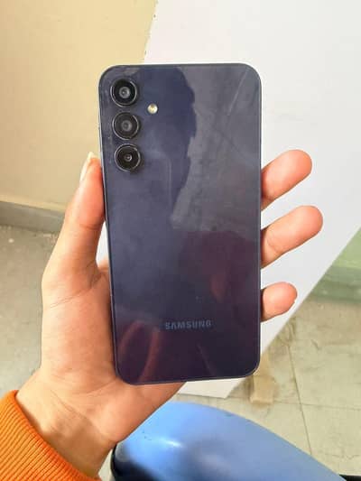 Sam a15 6/128 with box