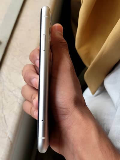 iphone 11 10/10 non pta