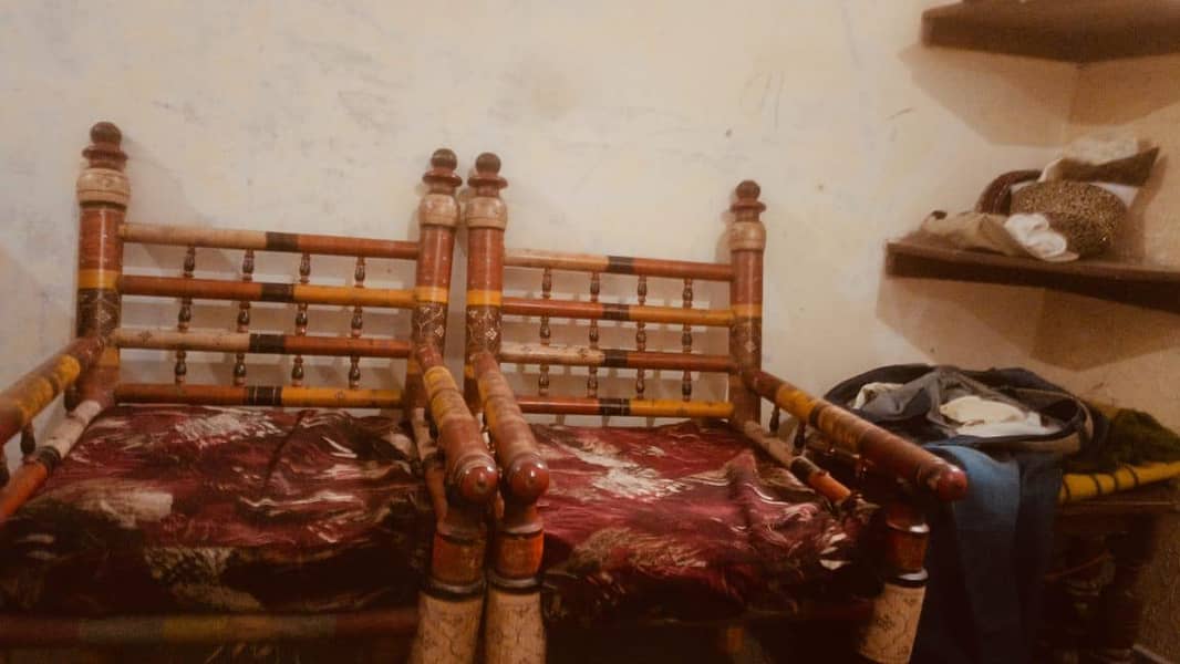 Sindhi Chairs 3