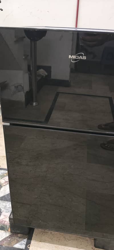 Midas Refrigerator for Sale – Excellent Condition