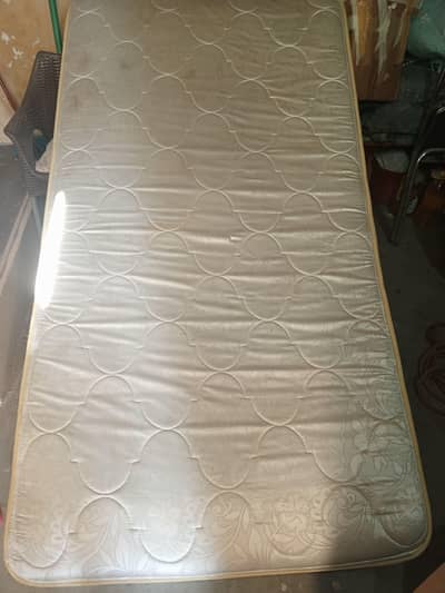 Spring mattress in 10/9 condition