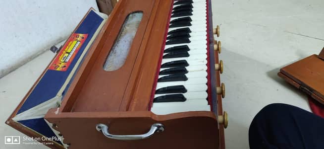Wooden Harmonium Good Condition