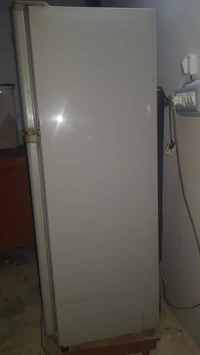 Dawlance Refrigerators off Condition