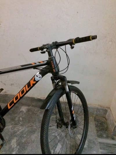 COOLK 26" Mountain Bike - Lush Condition - Front Shocks & Disc Brakes
