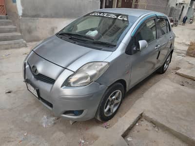 Toyota vitz 2009 / 2013