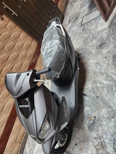 united Scooty 100cc petrol 2025 model