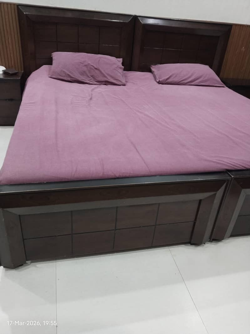 2 single beds 9/10 1