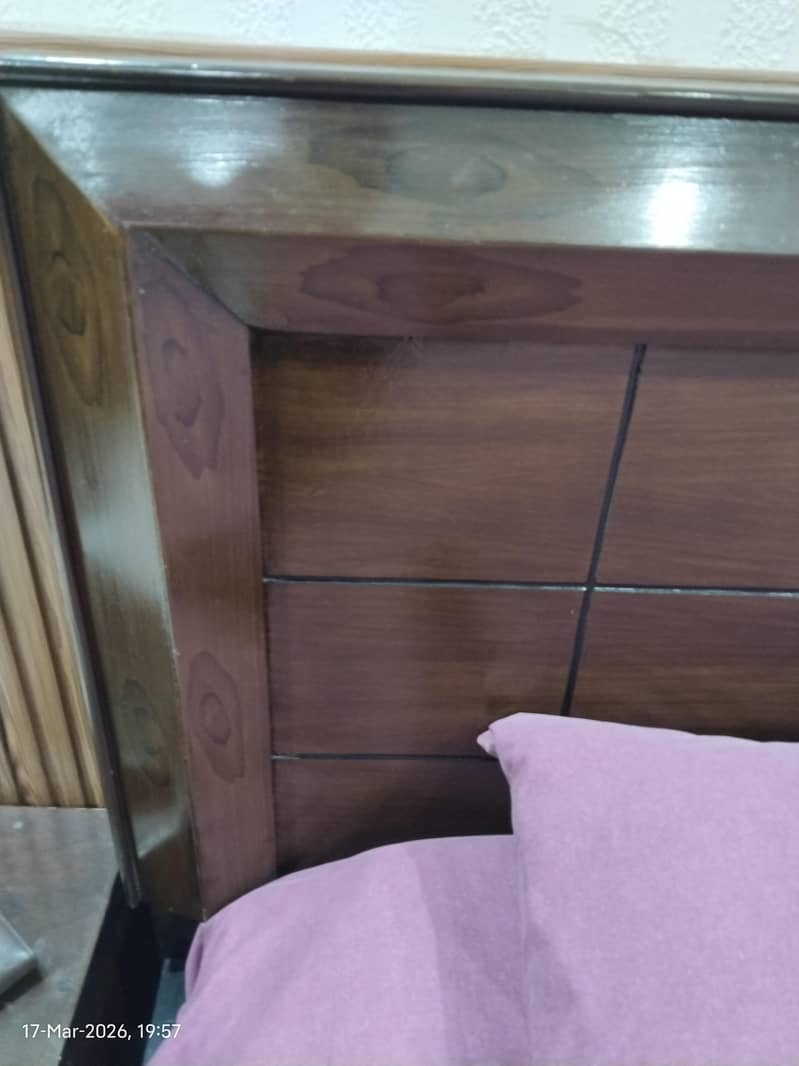 2 single beds 9/10 5