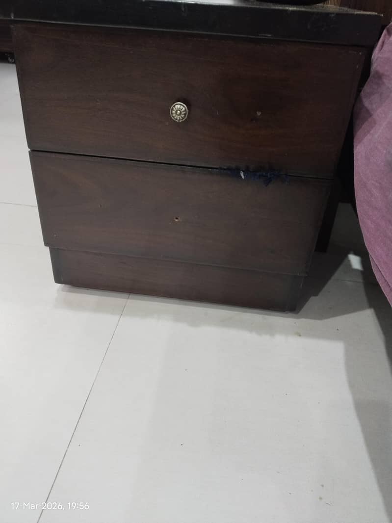 2 single beds 9/10 7