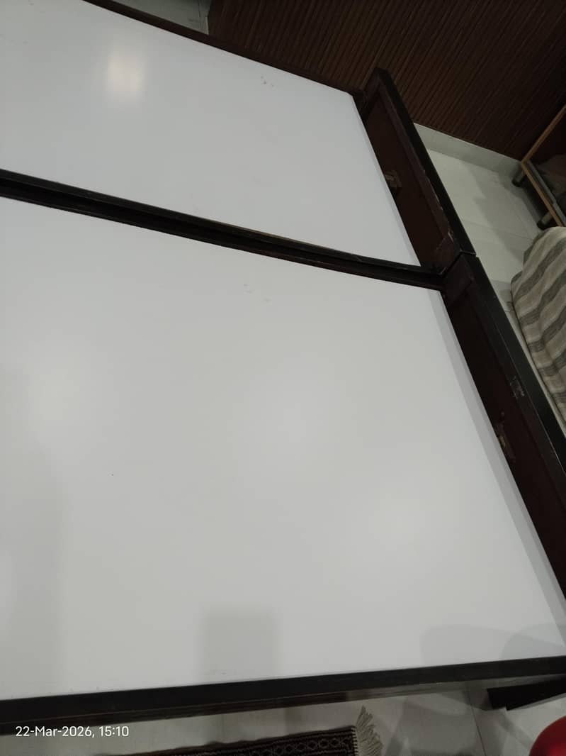 2 single beds 9/10 9