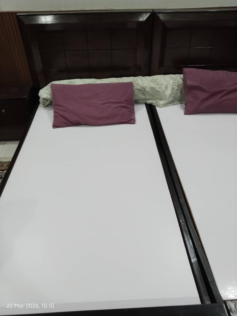 2 single beds 9/10 10