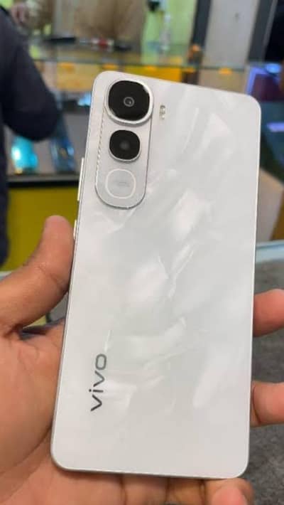 vivo y400