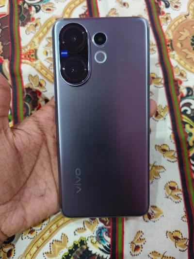 VIVO V60