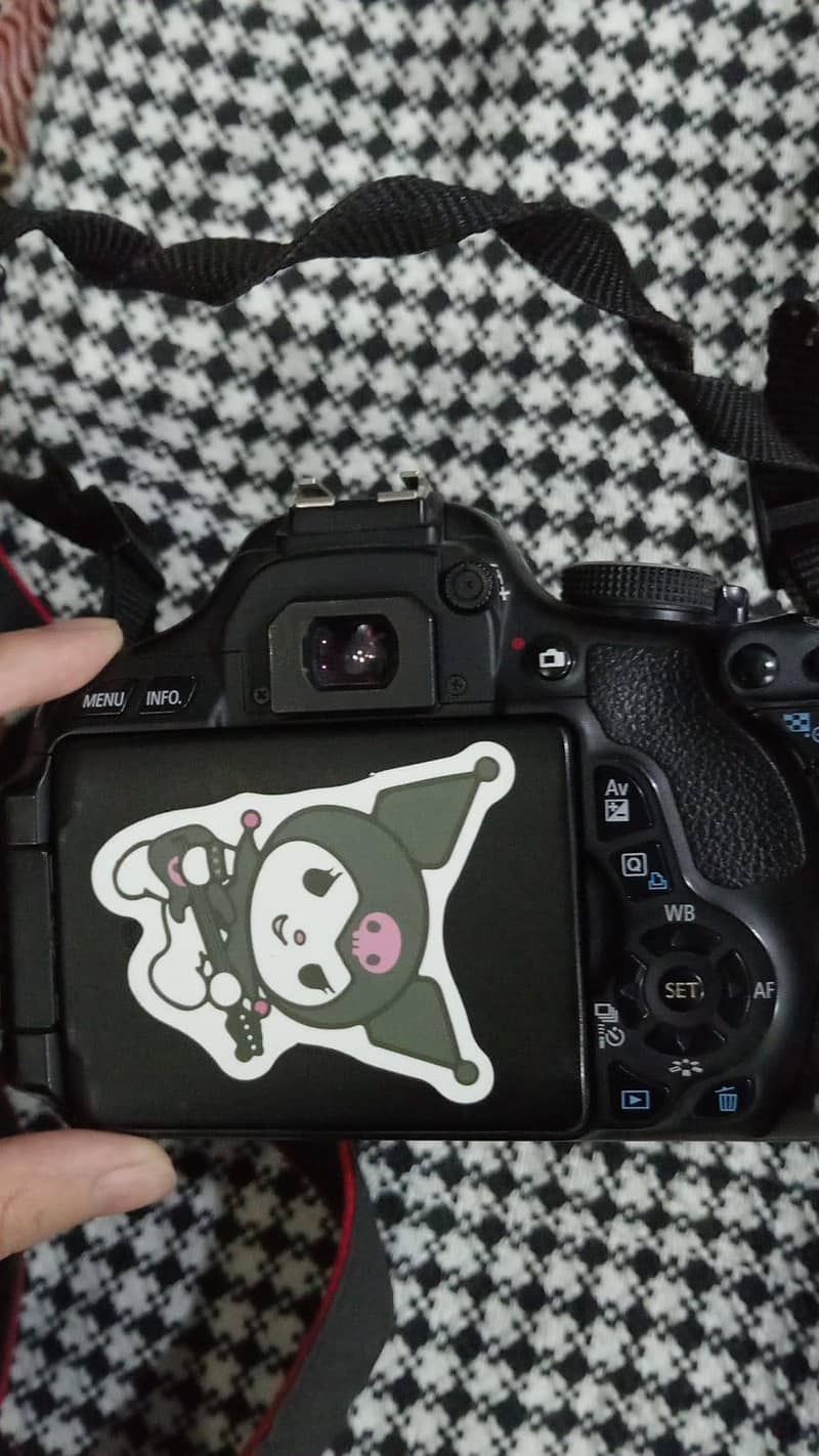 Canon EOS 600D DSLR 0