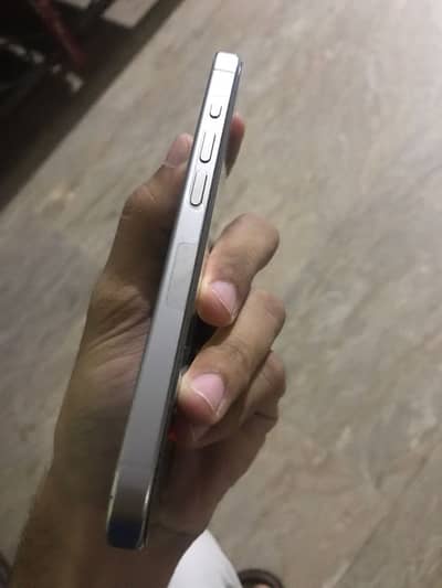 Iphone 15 pro whatsapp 03000/1319/36