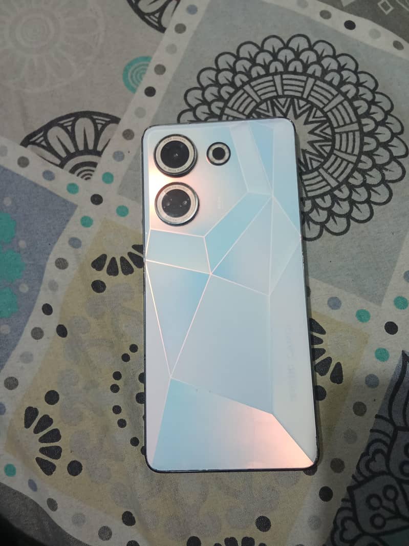camon 20 pro 1