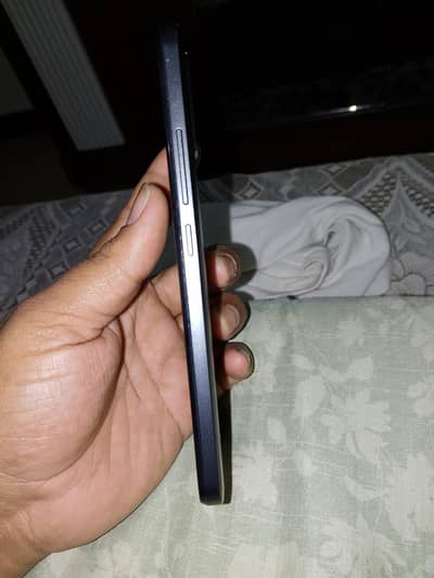 non bta mobile 3GB 32GB