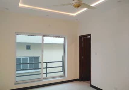 Idyllic House Available In Bahria Town Phase 8 - Safari Valley For rent