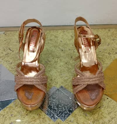 Stylish heel best quality