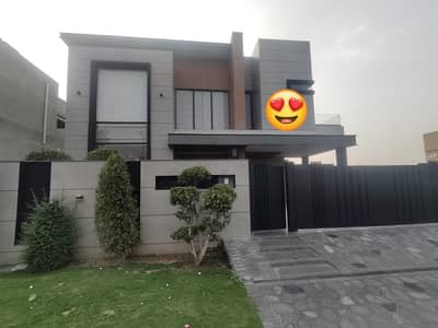 PHASE 7 1-KANAL BRAND NEW FULLY MAINTAINED BUNGALOW IS AVAILABLE FOR SALE