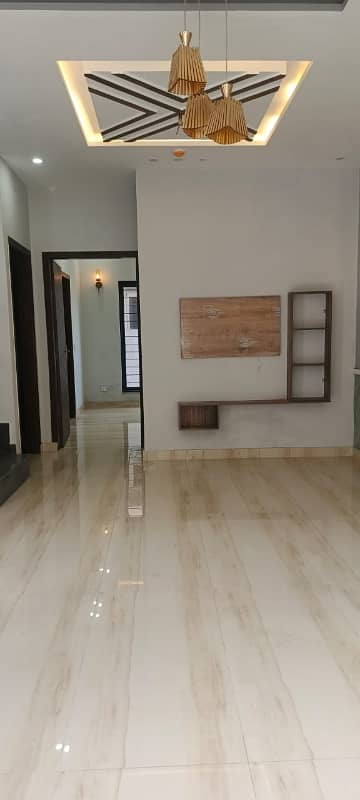 DHA 11 Rahbar Phase 2 House Sized 5 Marla For Rent