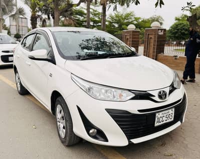 Toyota Yaris Ativ Automatic