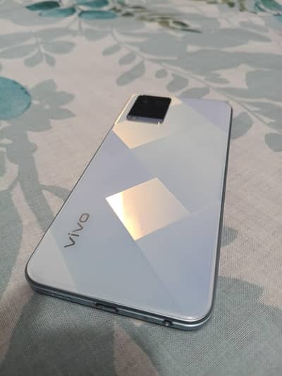 VIVO Y21