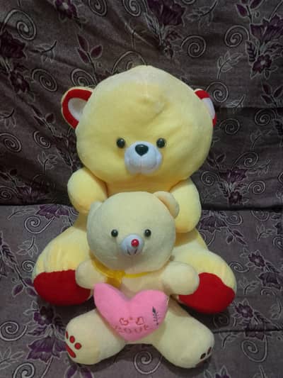 2 pieces of cutle baby couple