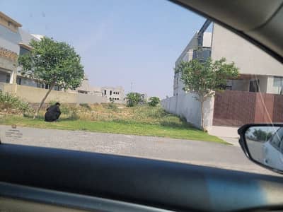 5 Plots In Y Block Near McDonald's DHA Phase 7 20 Marla Plot for Sale