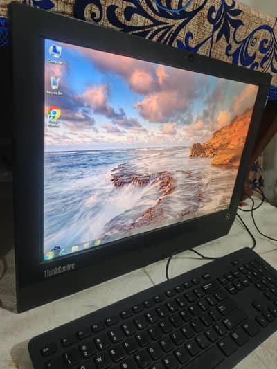 Lenovo think center All in One dual core o34!3oi24oo wtsap
