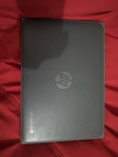 Hp chromebook 4gb ram 32gb storage including charger