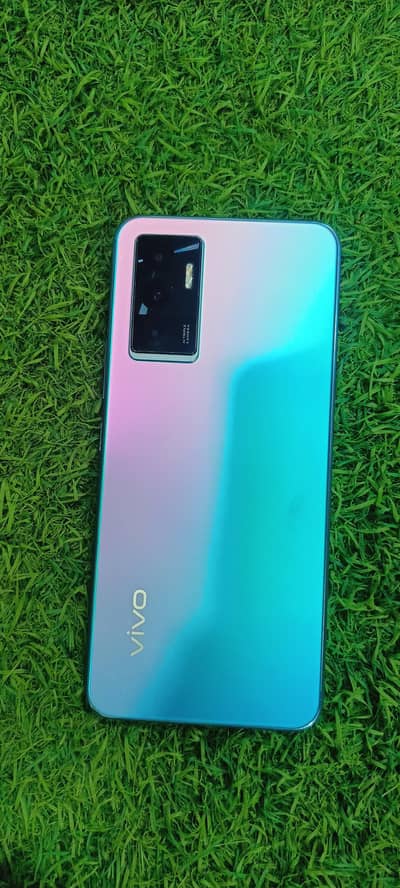 vivo v20 "_12Gb/128Gb"_  Neat lush condition m _ only Rs42000/