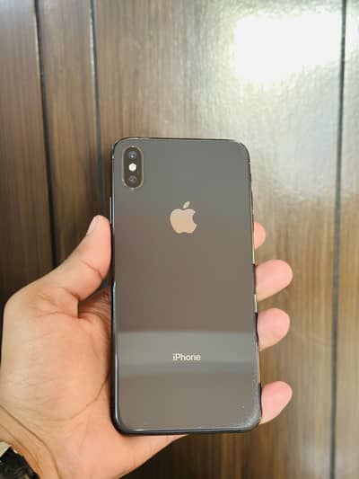 iPhone xs max 256gb pta approved