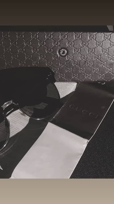 Gucci Oval Frame Sunglasses