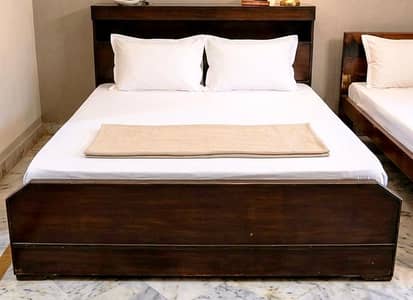 king size bed wooden for sale good condition