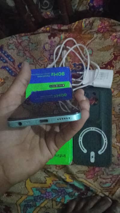all ok Infinix smart 8. . ram. 4+4gb. . 64. gb. . .