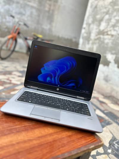 Laptop in low price. core i5 6th Gen .