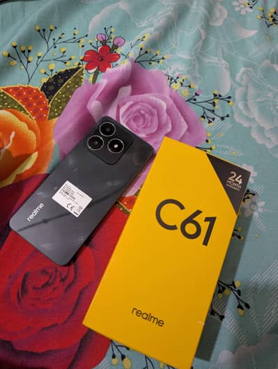 Realme c61 with box. . 6/128gb. . Dark Green