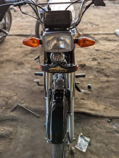 Unique 2026 model 1 lakh 15 hazar Zero Meter