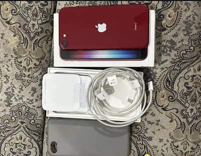 Iphone SE 3 (with box)