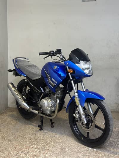 Yamaha ybr125cc 2016 model ( low millage )
