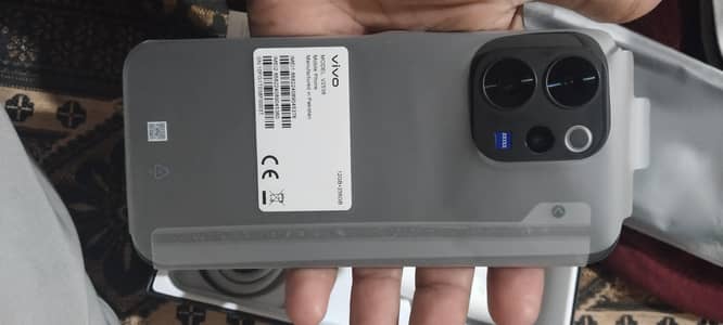 just box open 12gb ram 256gb storge