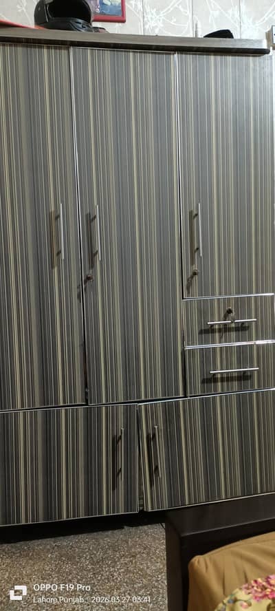 Wooden Almirah for Sale – Excellent Condition”