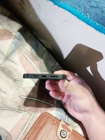 iphone 14 pro max j. v