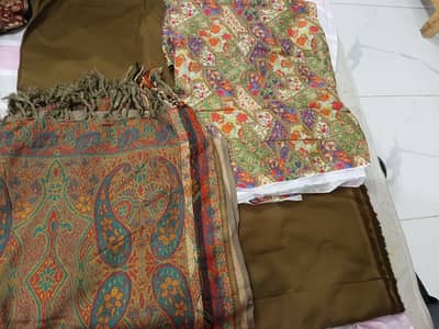 Grand Summer Sale Lawn Suits alongwith Shawls (5 suits)