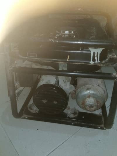 generator for sale running condition  2.5 kv