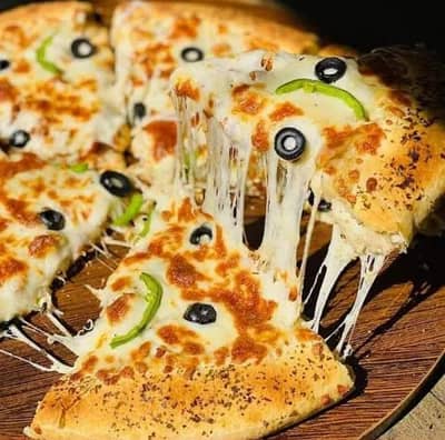 restaurant kay liya fast food or waiter  or BBQ staffki zarorat ha